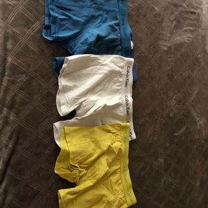 (3) Calvin Klein boxer briefs men’s small